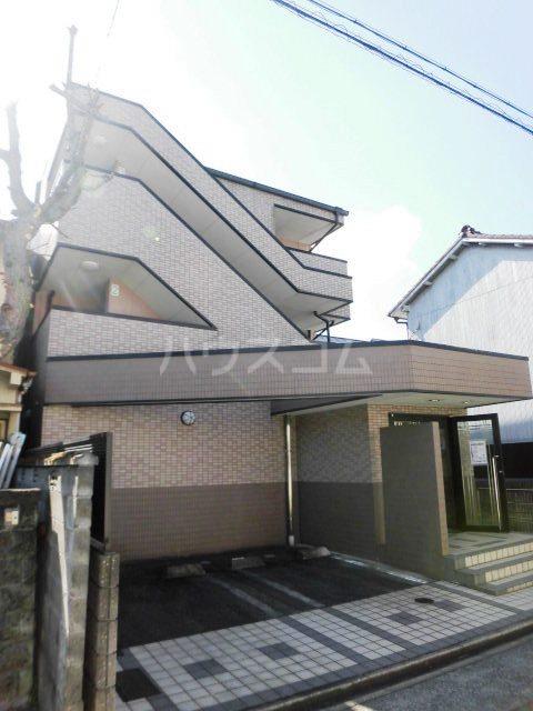 クレセール・タカミ