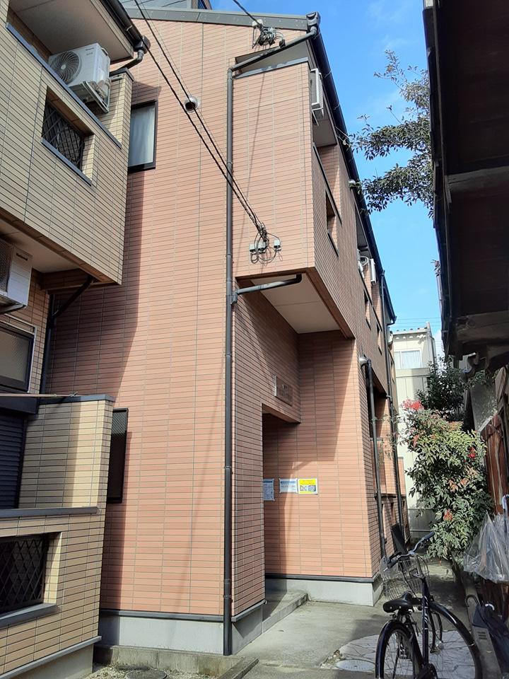 LIBERTY COURT