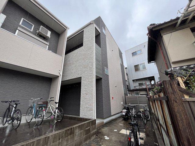クレール・K・桜山