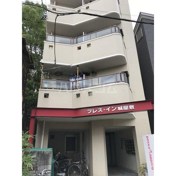 プレスイン城屋敷