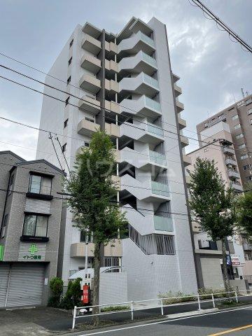 ア ドマーニ