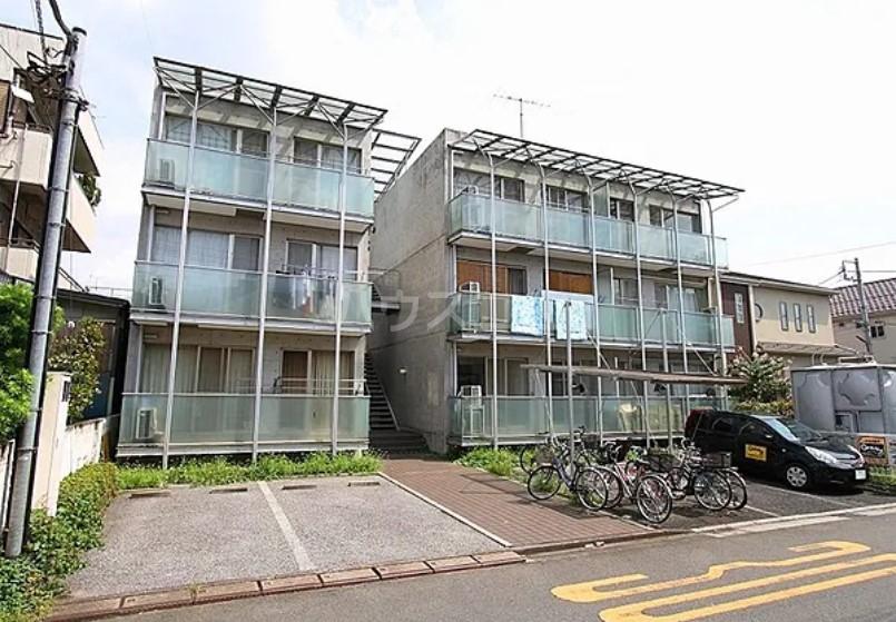 クリスタルハウス