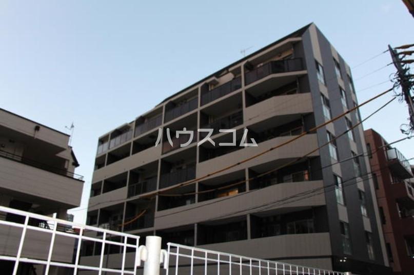 ARISA COURT
