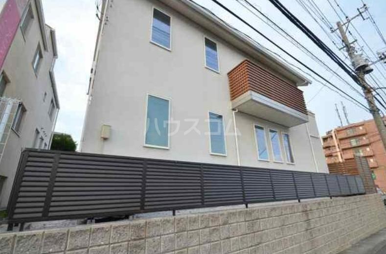 横浜市ブルーライン 岸根公園駅 徒歩1分 2階建 築10年