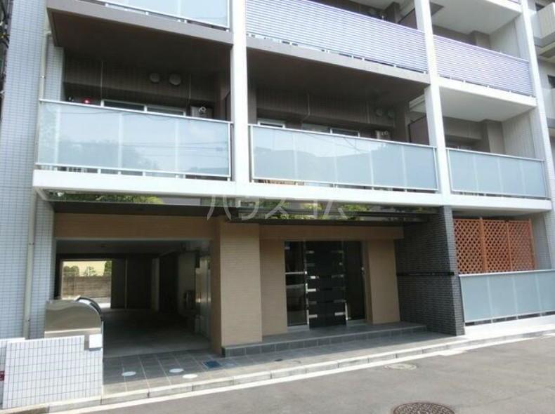 PORTSIDE URBAN RESIDENCE