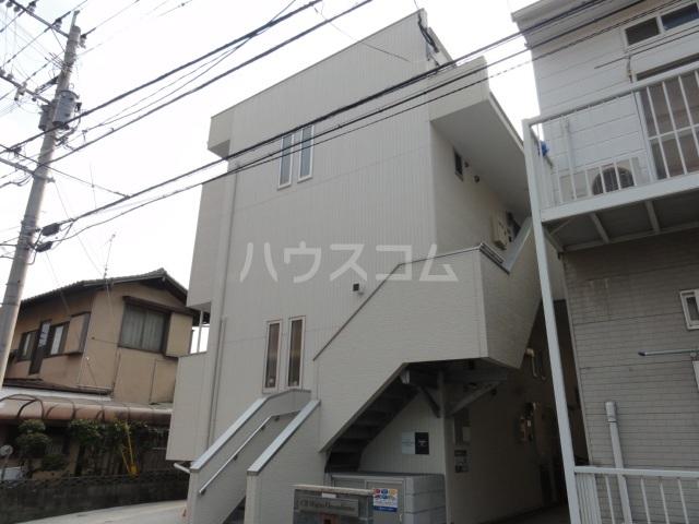 CB和白オーシャンフォルム