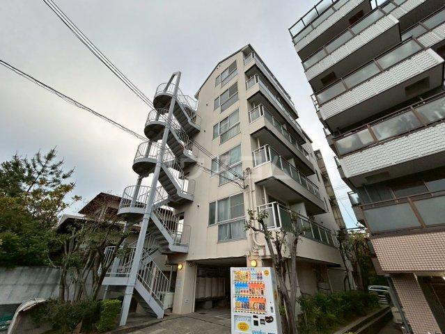トレックビル