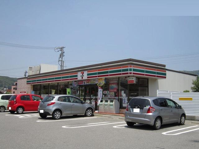 レオパレス三ヶ根B