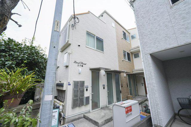 ランドフォレスト上十条