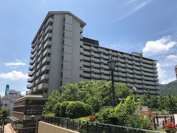 ラポルテ西館