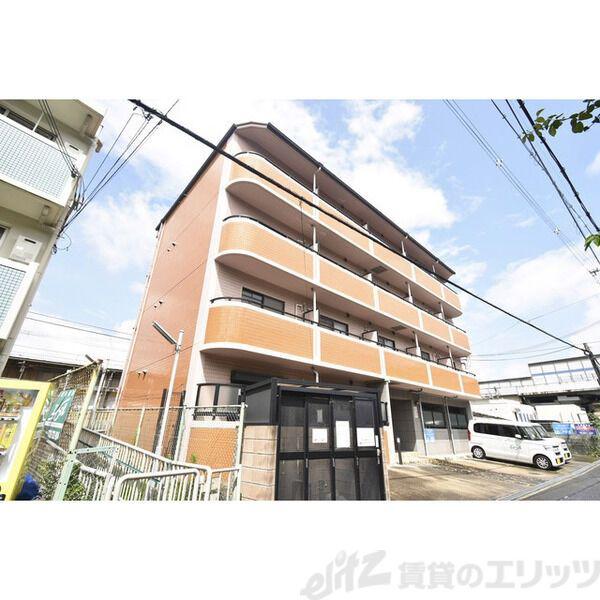 ローレル関大前