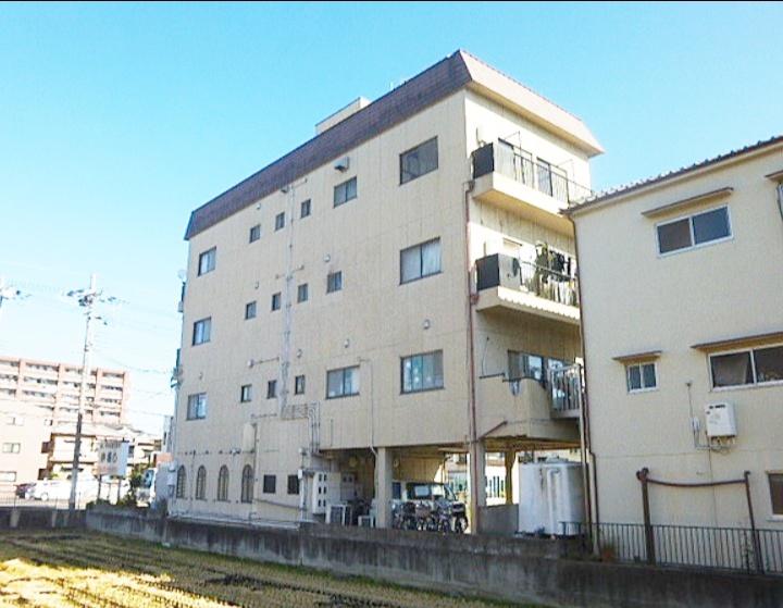 プルシャン城南