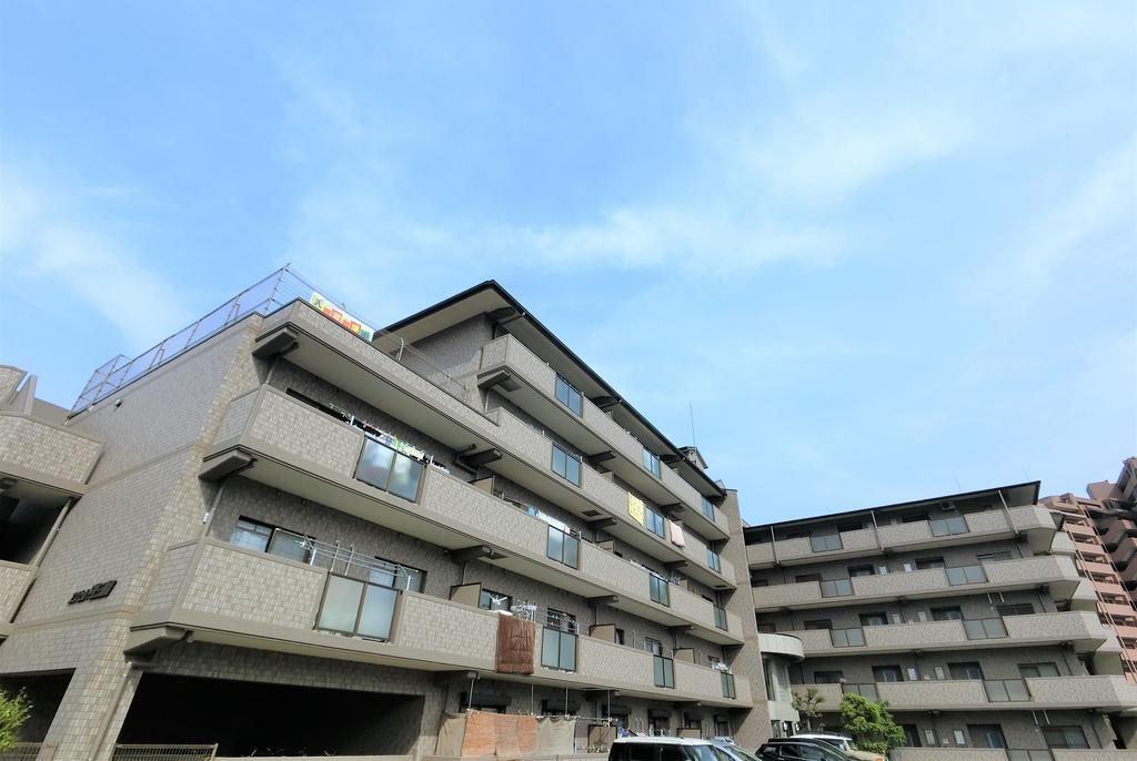 エクセル千里三番館