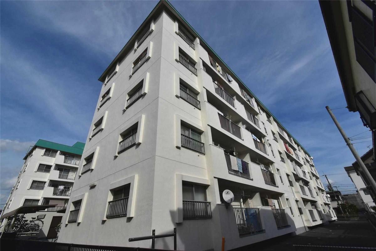 マンション沢良宜A棟