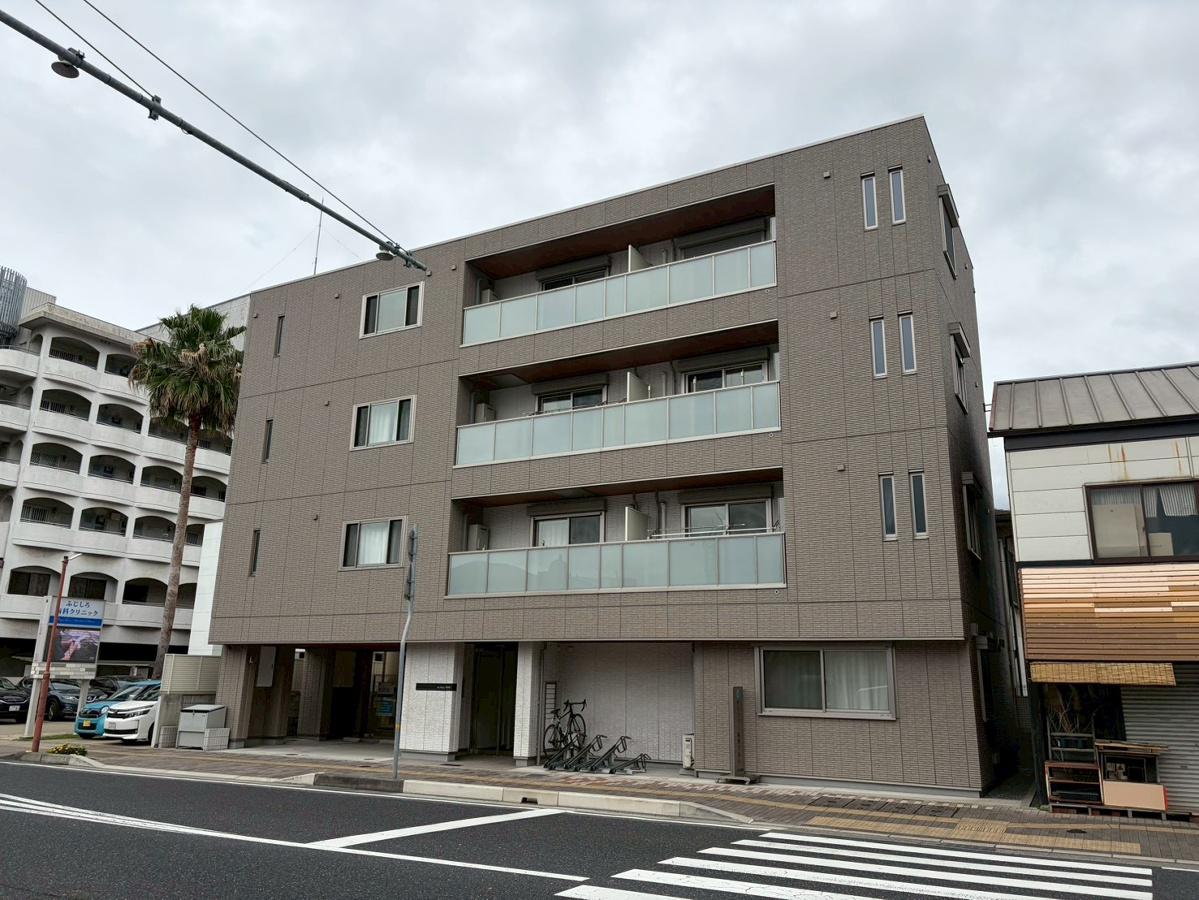 シャーメゾン坂田町