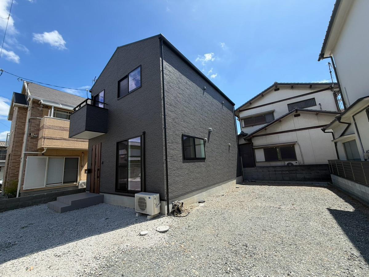姫新線 播磨高岡駅 徒歩18分 2階建 築3年