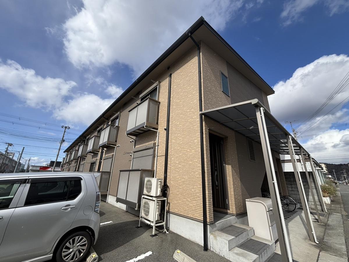 エトランス小松町A