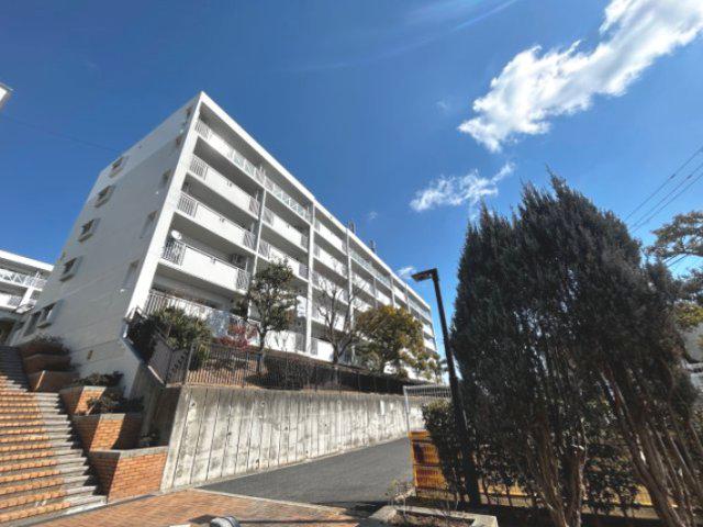 山陽電気鉄道本線 板宿駅 徒歩15分  築32年