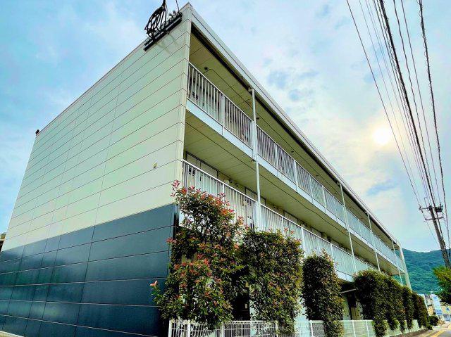 福岡県那珂川市 3階建 築24年