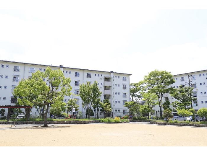 神戸電鉄粟生線 鈴蘭台西口駅 徒歩10分  築57年(3DK/5階)