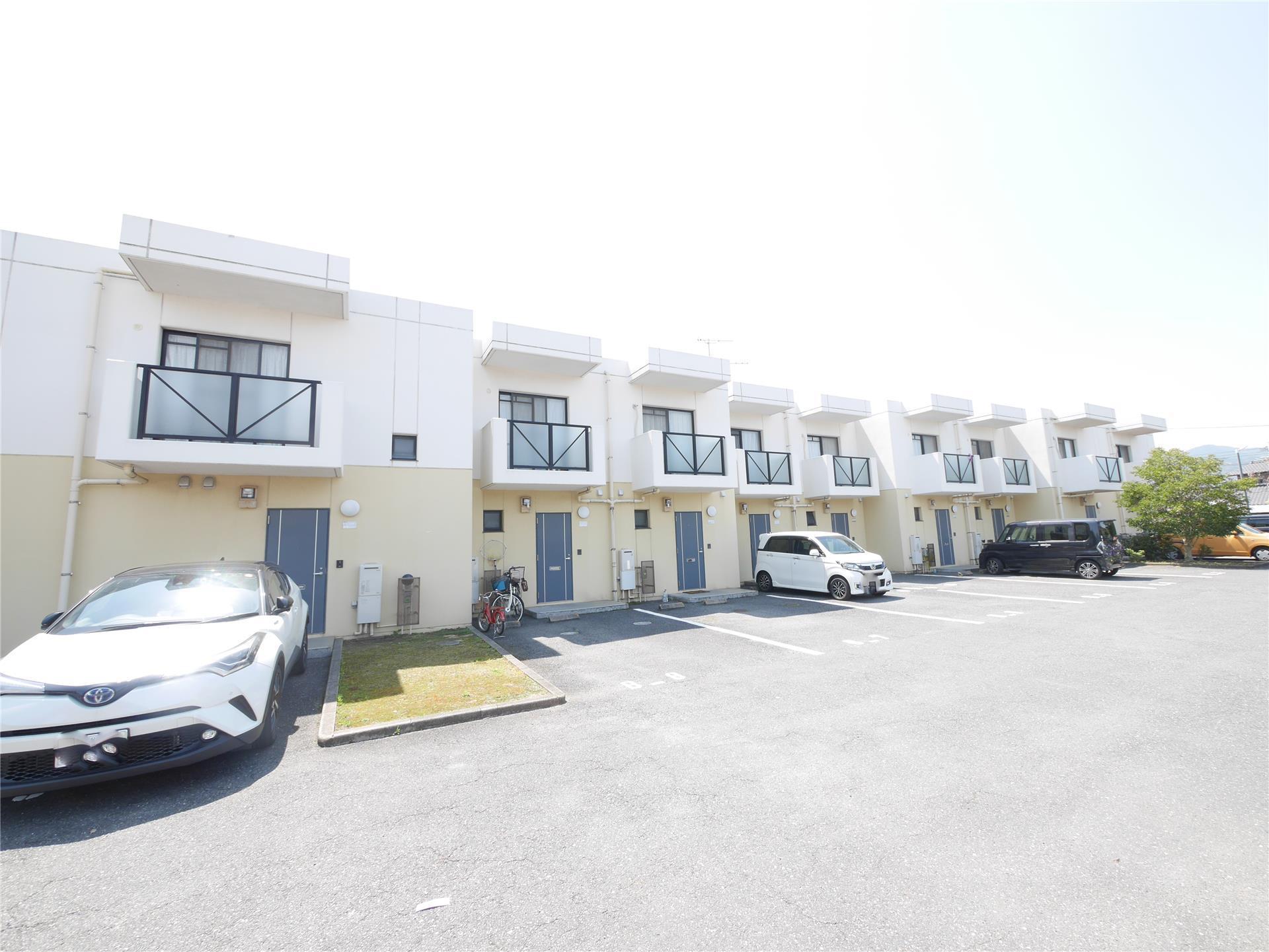 プレザントタウン B棟
