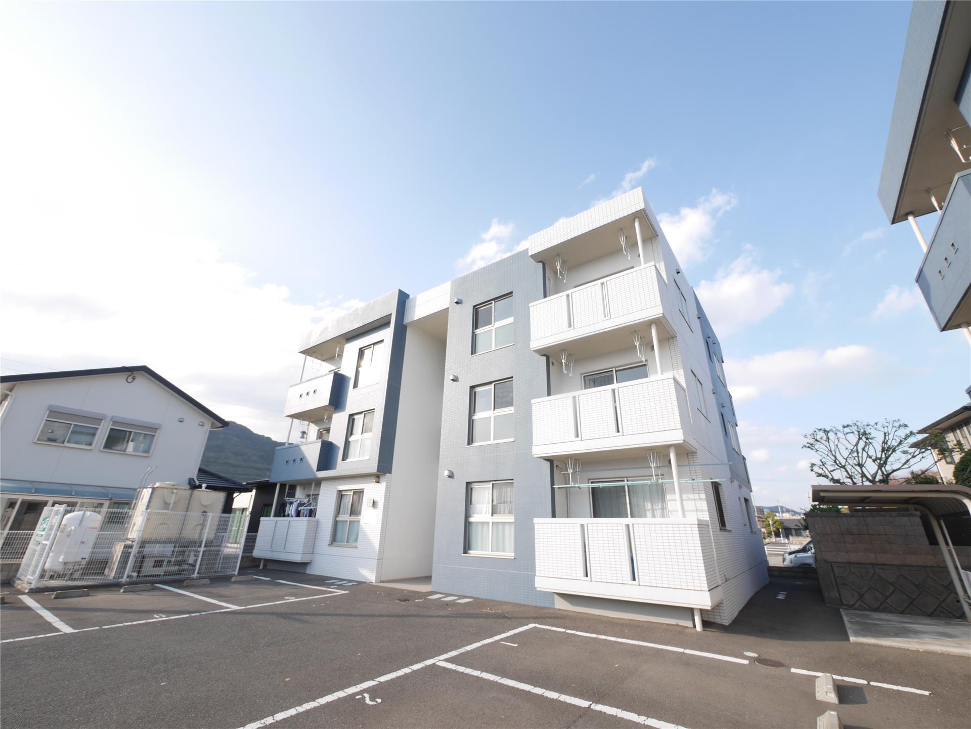 プレステージ西工大前Ⅱ(3LDK/3階)