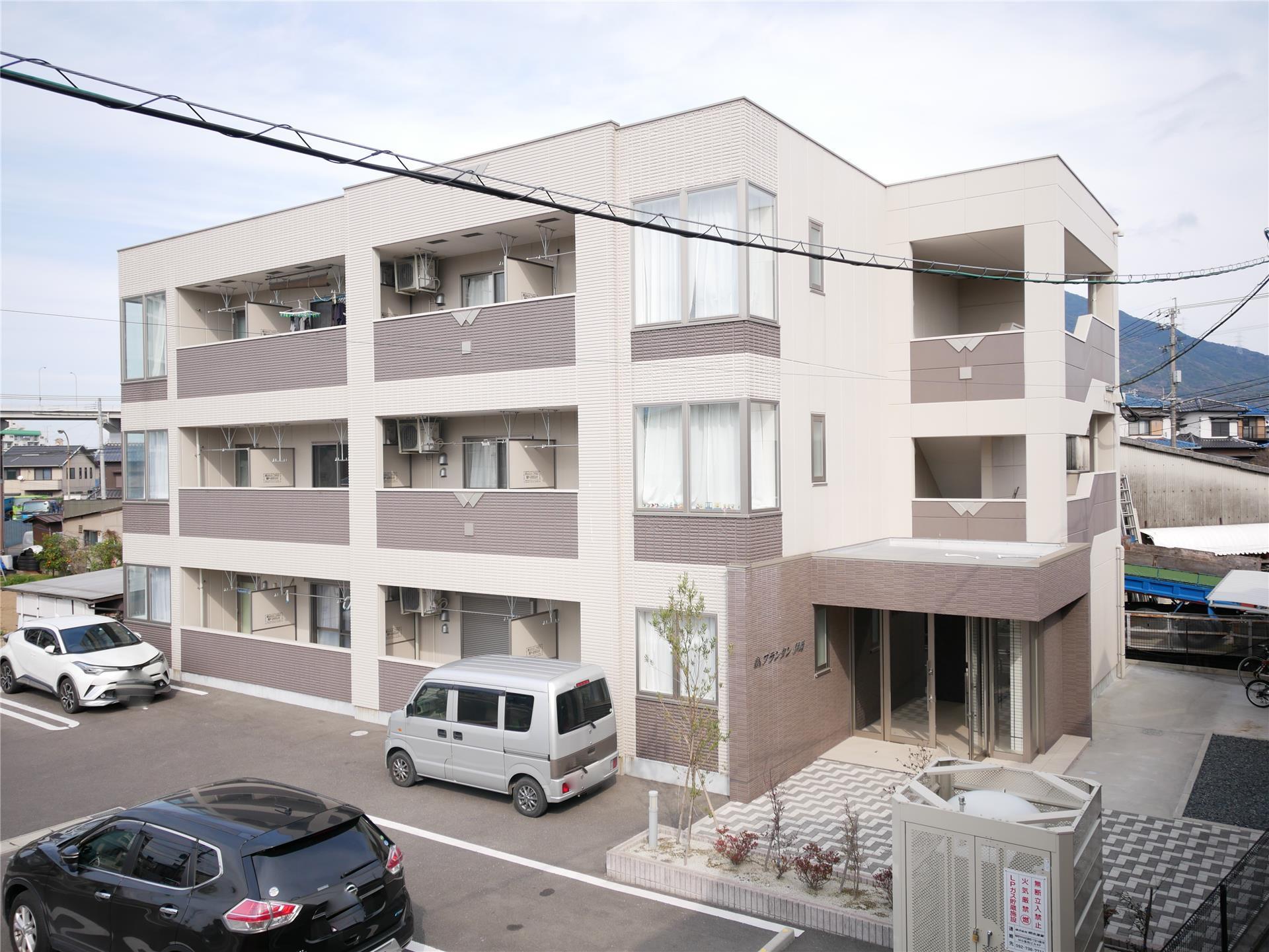 プランタン 伊崎