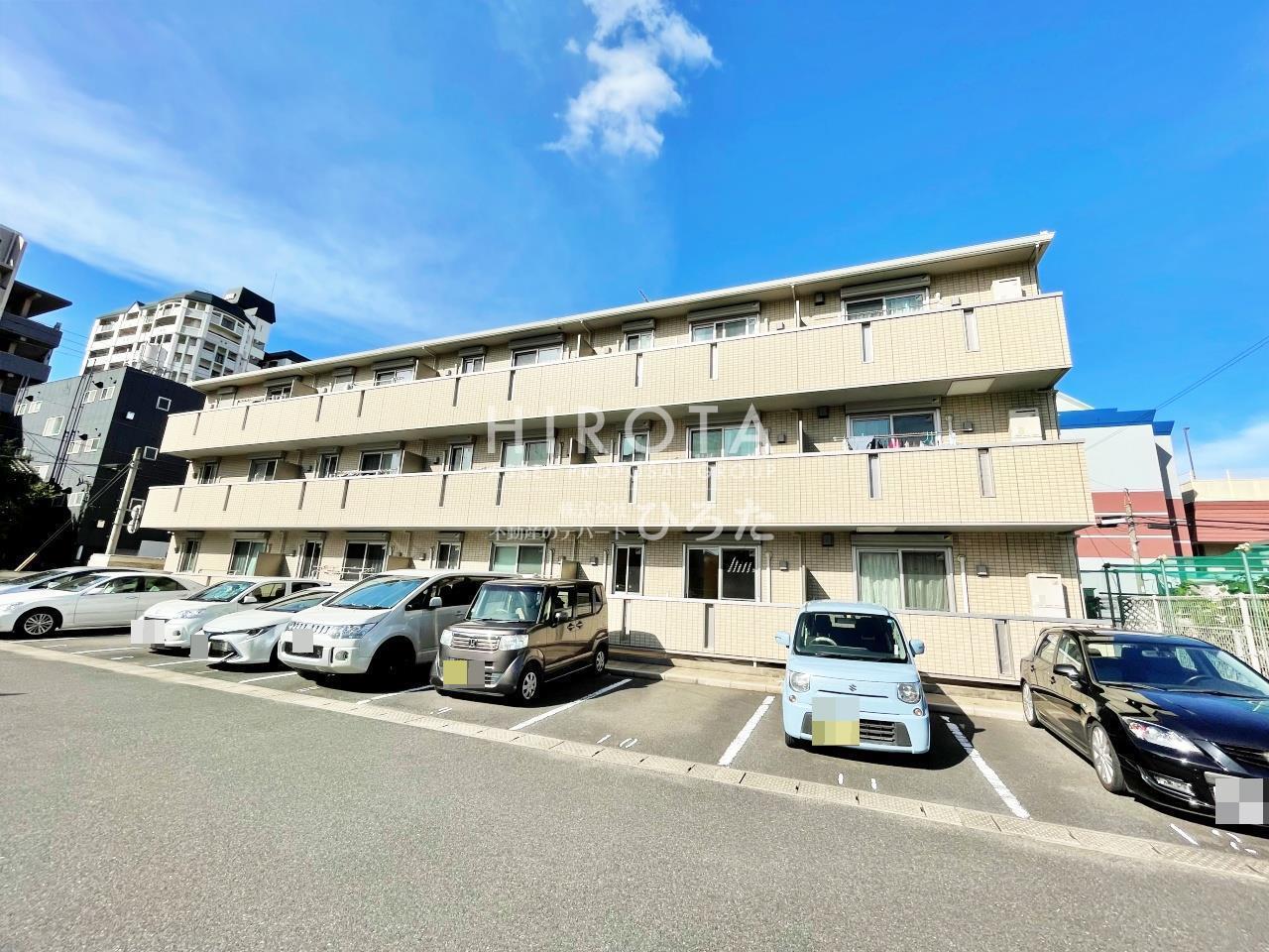 D-K HOUSE