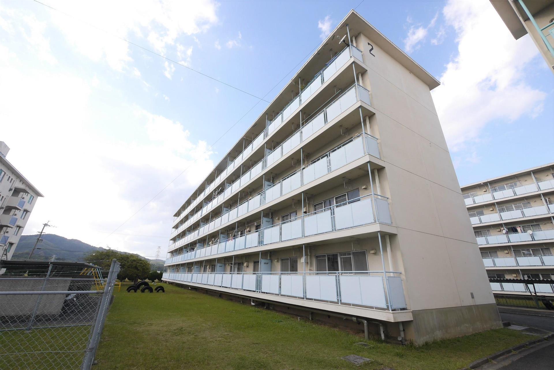 ビレッジハウス直方 2号棟