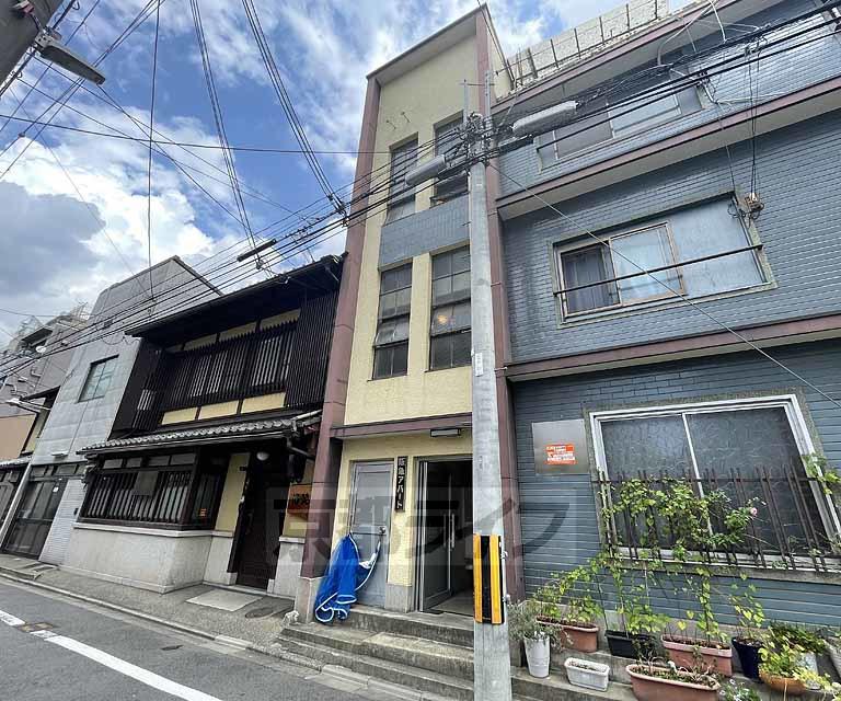 阪急電鉄京都線 大宮駅(京都) 徒歩3分  築34年(1K/2階)