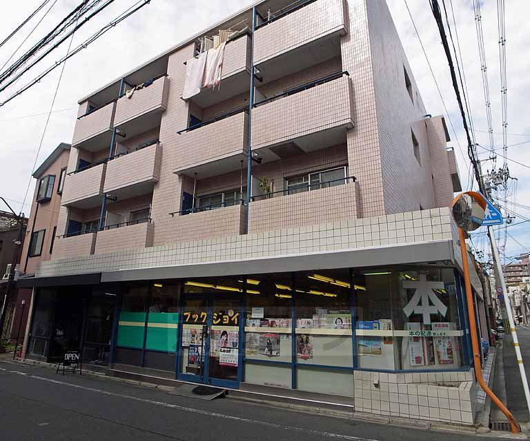 京都市東西線 二条城前駅 徒歩8分  築41年