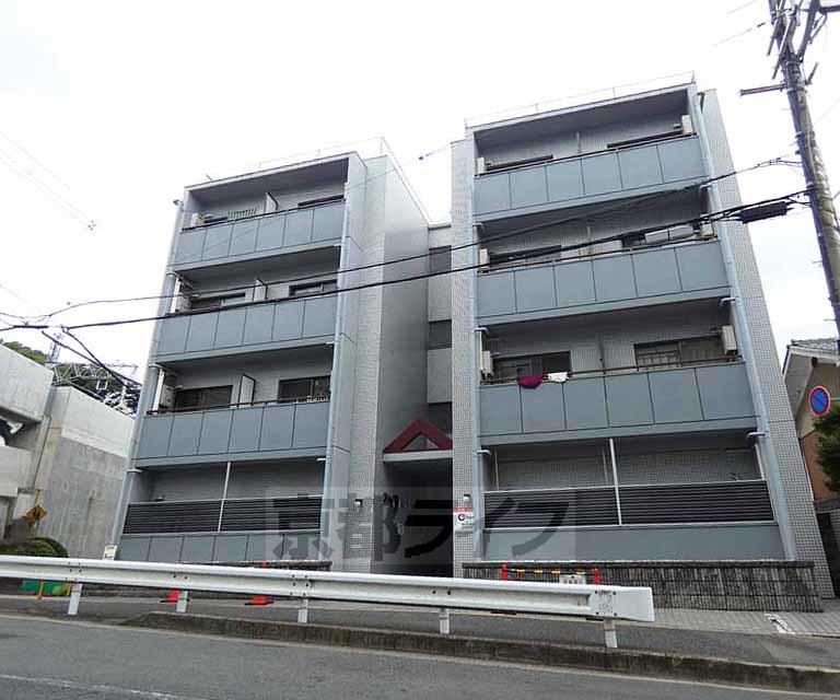 京阪電気鉄道宇治線 桃山南口駅 徒歩2分  築39年(2K/1階)