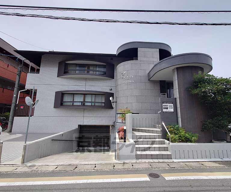 今井ドゥズィーエムマンション