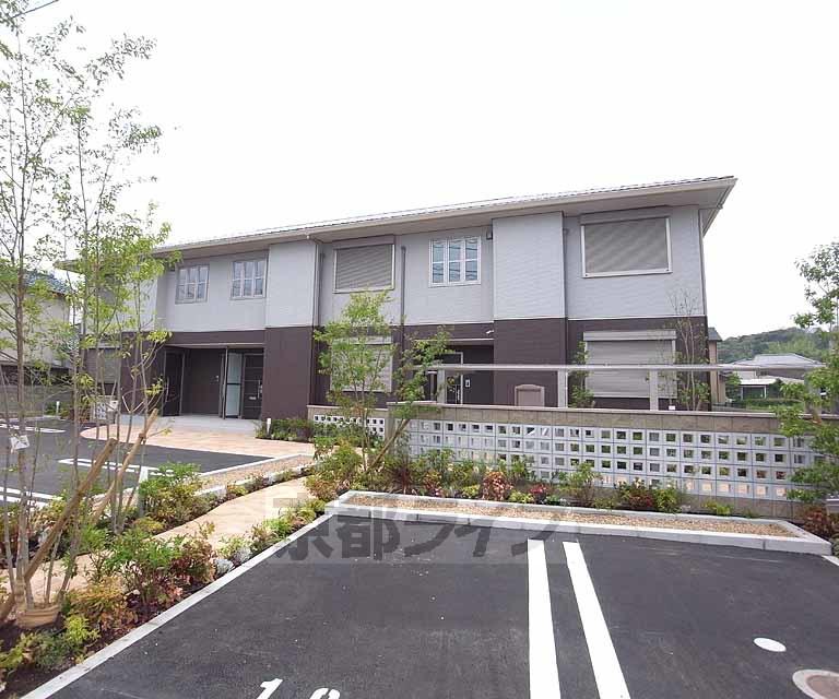 近鉄京都線 山田川駅 徒歩5分  築11年