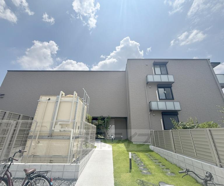 近鉄京都線 興戸駅 徒歩6分  築1年