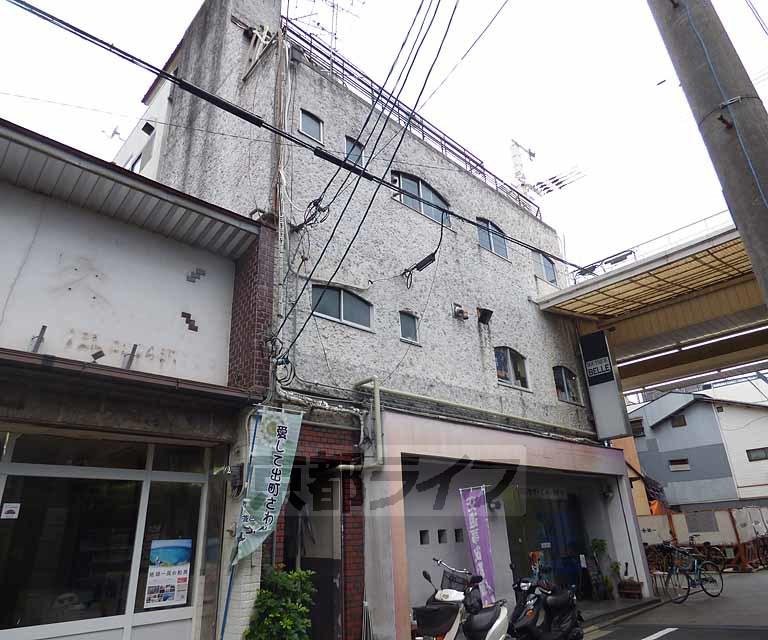 京阪電気鉄道鴨東線 出町柳駅 徒歩5分  築53年(2K/3階)
