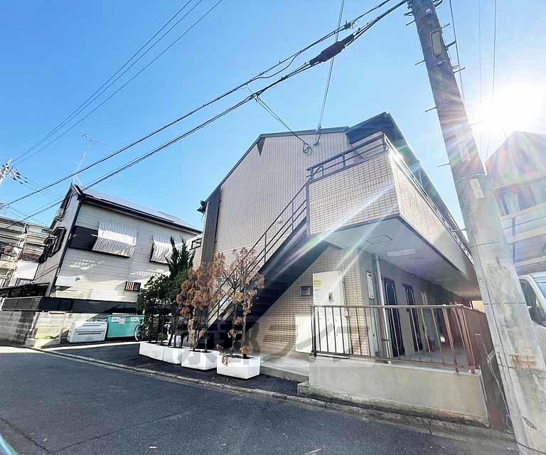 山陰本線 花園駅(京都) 徒歩2分  築33年