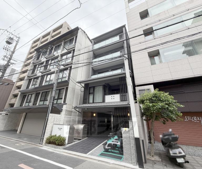 京都市烏丸線 烏丸御池駅 徒歩4分 5階建 築1年