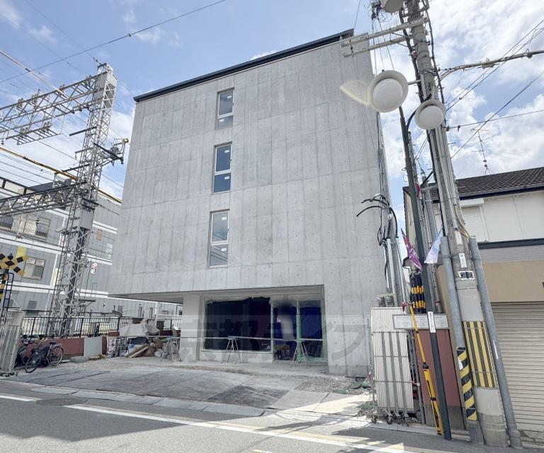 ソフィア墨染駅前