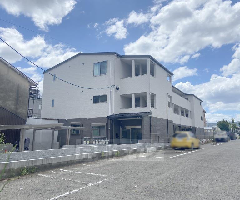 京都市東西線 太秦天神川駅 徒歩10分 3階建 築1年