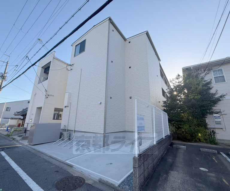 京阪電気鉄道京阪線 藤森駅 徒歩8分  築1年