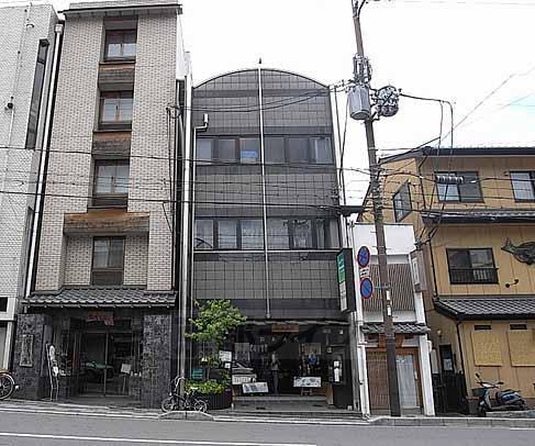 京阪電気鉄道京阪線 祇園四条駅 徒歩7分  築58年