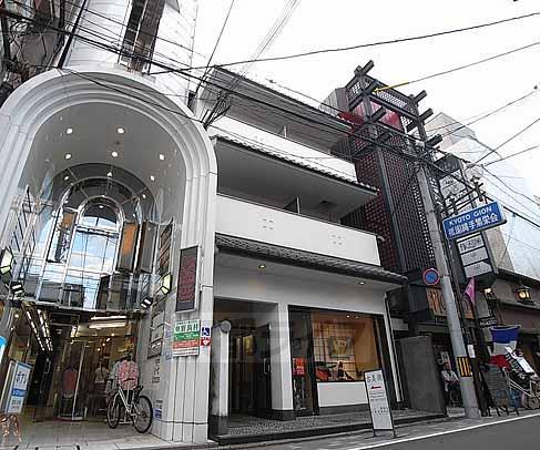 京阪電気鉄道京阪線 祇園四条駅 徒歩3分  築24年