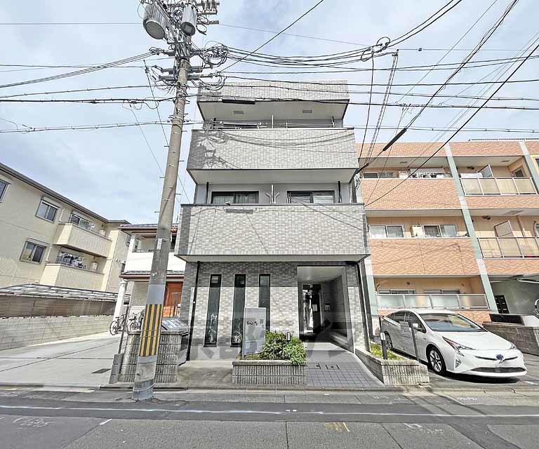 京都市烏丸線 烏丸御池駅 徒歩5分  築21年(1K/2階)