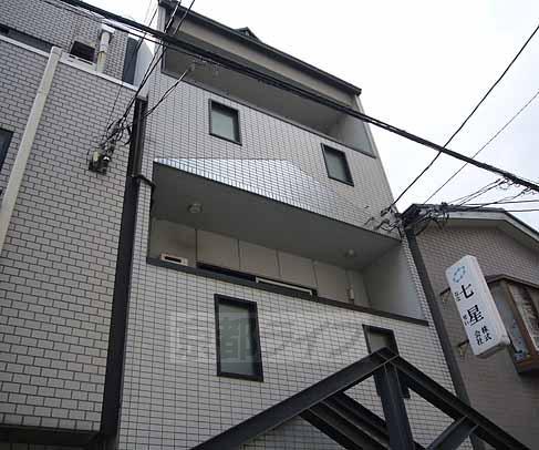 フローレス高辻