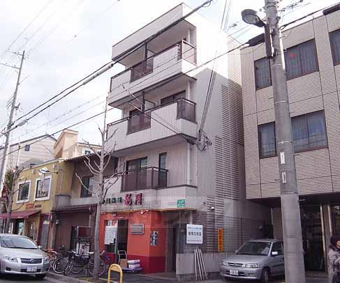 京阪電気鉄道鴨東線 出町柳駅 徒歩13分  築32年