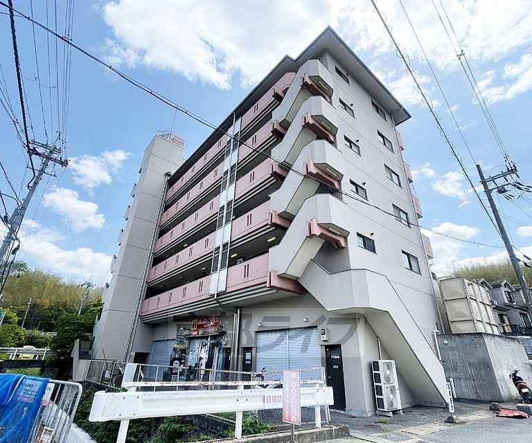 奈良線 ＪＲ藤森駅 徒歩18分  築38年