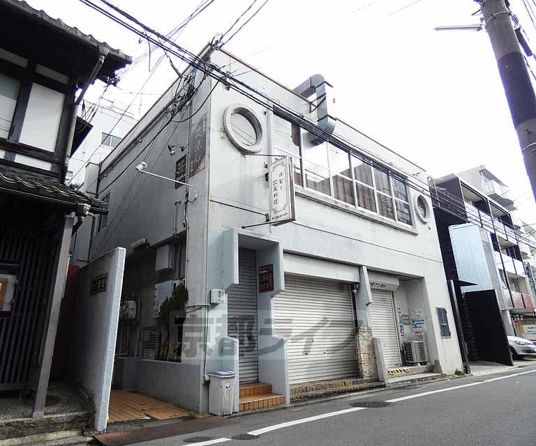 京阪電気鉄道京阪線 伏見桃山駅 徒歩2分  築47年(2K/3階)