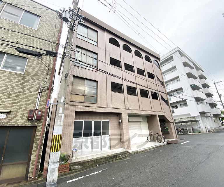 阪急電鉄京都線 西京極駅 徒歩5分  築38年(2K/3階)