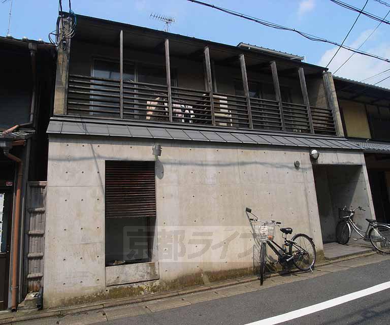 京阪電気鉄道京阪線 清水五条駅 徒歩3分  築26年